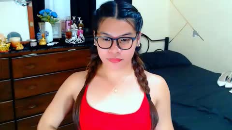yourgoddesscruella online show from March 19, 2026, 2:43 pm