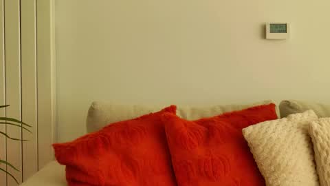 roxana online show from December 19, 2025, 12:23 pm