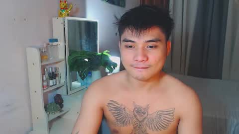 Snapshot of yourhandsome_hunk chatting on May 30, 2026, 10:51 pm Paul online show from May 30, 2026, 10:51 pm