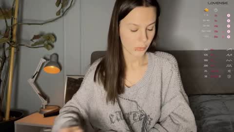 Aida online show from December 5, 2024, 12:11 pm