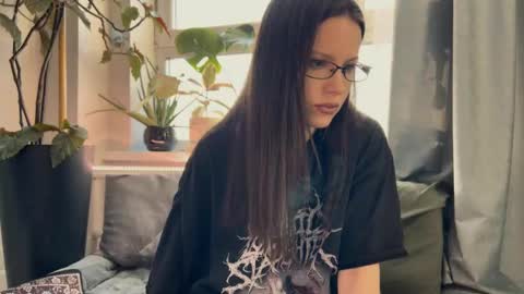 Aida online show from March 3, 2025, 10:17 am