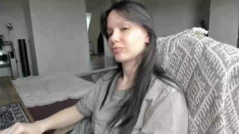 Aida online show from October 3, 2025, 7:49 am