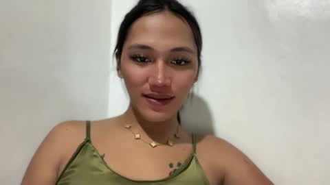 Snapshot of yourhotlove_jamellaxxx chatting on October 27, 2025, 10:08 am LOVING JAMMELA online show from October 27, 2025, 10:08 am