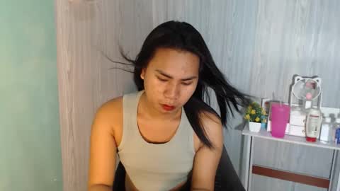 Mauie  online show from October 9, 2025, 10:52 pm