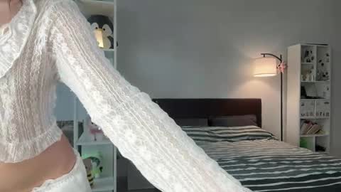 yourlittlesunrise_ online show from April 9, 2026, 6:30 am