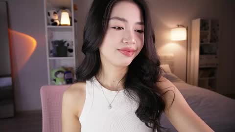 yourlittlesunrise_ online show from May 21, 2026, 4:30 am