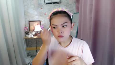 your lovely Dina online show from December 14, 2025, 2:28 am