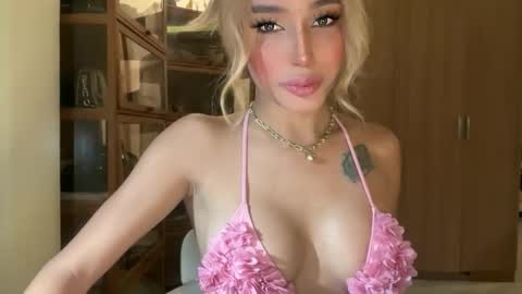 Snapshot of yourlovingpearlita1000 chatting on October 5, 2025, 3:38 am Pearl online show from October 5, 2025, 3:38 am