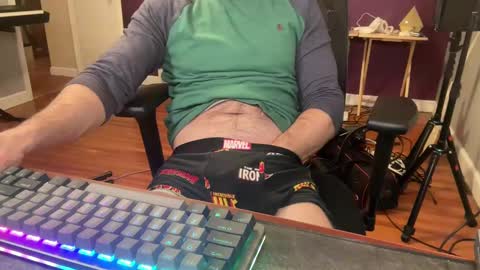 yourloyalpuppy online show from December 31, 2024, 7:10 am