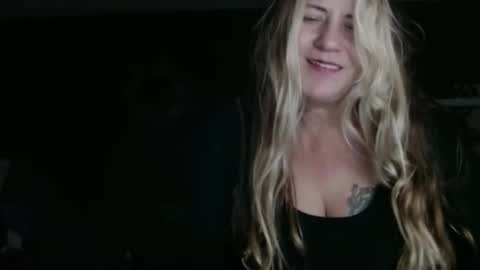 Snapshot of yourmomma999 chatting on December 14, 2024, 10:56 am yourmomma999 online show from December 14, 2024, 10:56 am