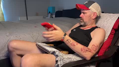 Snapshot of yournewfavourite chatting on June 10, 2026, 12:15 pm newcastle72 online show from June 10, 2026, 12:15 pm