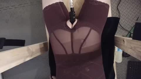 Snapshot of yournextdoor_neighbor chatting on October 30, 2025, 10:06 am yournextdoor_neighbor online show from October 30, 2025, 10:06 am