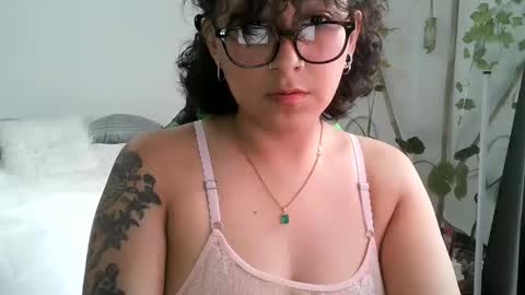 Serena online show from November 25, 2025, 8:09 pm