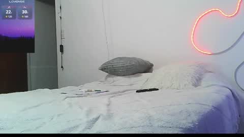 Serena online show from April 12, 2026, 4:06 am