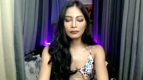 Snapshot of yourprettybella_ts chatting on November 9, 2025, 3:54 pm yourprettybella_ts online show from November 9, 2025, 3:54 pm