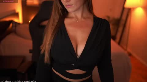 Snapshot of yours_anastasia chatting on May 18, 2026, 9:31 pm Anastasia online show from May 18, 2026, 9:31 pm
