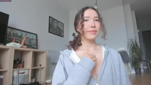 youre meyy online show from November 15, 2025, 9:06 am