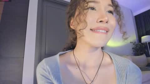 youre meyy online show from December 19, 2025, 6:15 pm