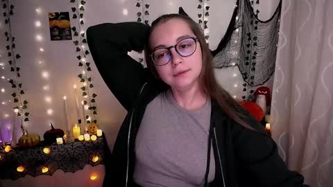 Snapshot of yours_piece_of_happiness_ chatting on October 27, 2025, 6:50 am Happy online show from October 27, 2025, 6:50 am