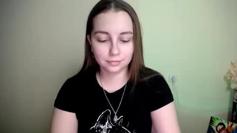 Snapshot of yours_piece_of_happiness_ chatting on January 12, 2026, 6:07 am Happy online show from January 12, 2026, 6:07 am