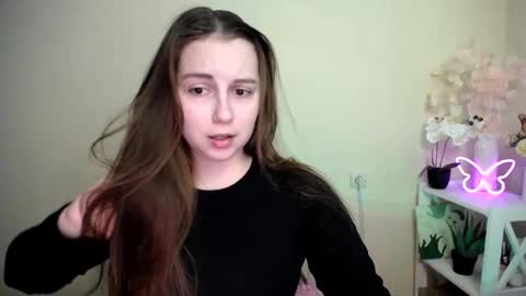 Snapshot of yours_piece_of_happiness_ chatting on February 2, 2026, 6:34 am Happy online show from February 2, 2026, 6:34 am