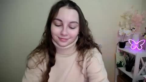 Snapshot of yours_piece_of_happiness_ chatting on February 3, 2026, 6:40 am Happy online show from February 3, 2026, 6:40 am