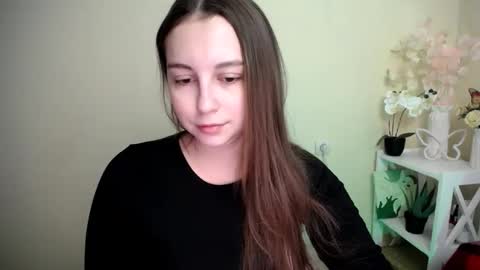 Snapshot of yours_piece_of_happiness_ chatting on February 9, 2026, 6:28 am Happy online show from February 9, 2026, 6:28 am