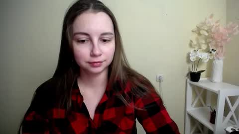 Snapshot of yours_piece_of_happiness_ chatting on February 18, 2026, 6:31 am Happy online show from February 18, 2026, 6:31 am