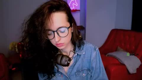 Snapshot of yours_sunny chatting on February 22, 2025, 2:08 pm yours_sunny online show from February 22, 2025, 2:08 pm