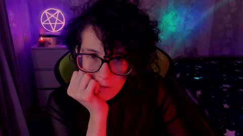 Snapshot of yourscosmic chatting on February 5, 2025, 10:22 pm Yours Cosmic online show from February 5, 2025, 10:22 pm