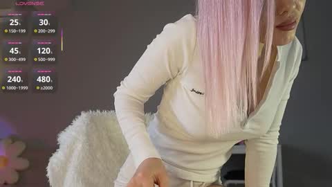 Luminous Luna online show from March 15, 2026, 2:01 pm