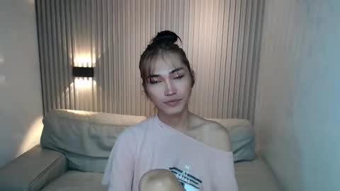    online show from October 24, 2025, 11:34 pm