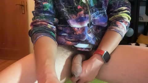 yoursexydaddy69 online show from June 7, 2026, 10:57 pm