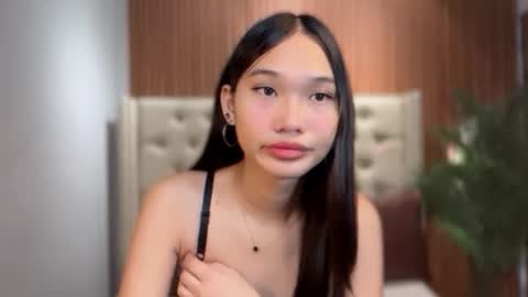 yoursluttyashxx online show from March 12, 2026, 5:19 pm