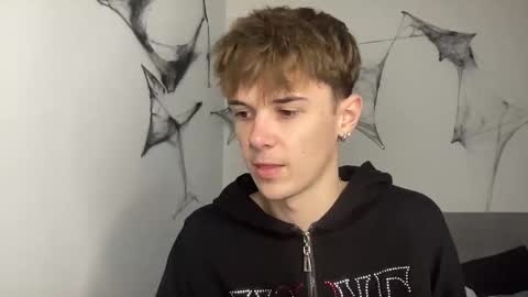 Snapshot of yoursweetyguy chatting on November 21, 2025, 12:48 pm yoursweetyguy online show from November 21, 2025, 12:48 pm