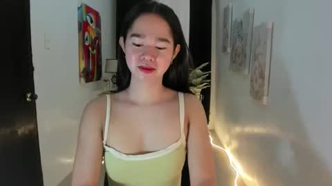 yourtinybunny online show from October 25, 2025, 10:23 am