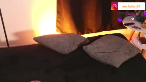 Bella- Independert Model online show from March 27, 2026, 6:18 pm