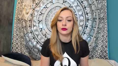 YourVenus00 -Follow my OF online show from November 29, 2025, 11:02 am