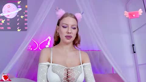 Snapshot of yourwilddestiny chatting on February 22, 2026, 10:52 pm Destiny online show from February 22, 2026, 10:52 pm