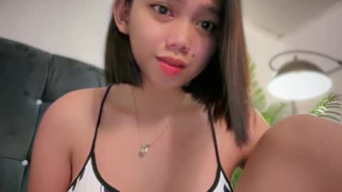 Snapshot of yowginethegreat chatting on February 21, 2025, 3:10 pm YowgineTheGreat online show from February 21, 2025, 3:10 pm