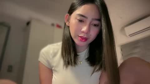 Snapshot of yowginethegreat chatting on October 14, 2025, 2:18 pm YowgineTheGreat online show from October 14, 2025, 2:18 pm