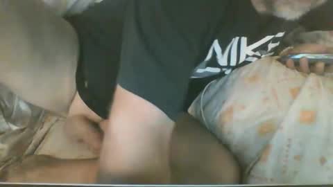 Yoyozee online show from December 4, 2024, 5:55 pm