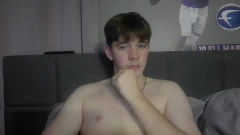 Snapshot of yp05 chatting on November 22, 2025, 2:32 am YoungPhysique05 online show from November 22, 2025, 2:32 am