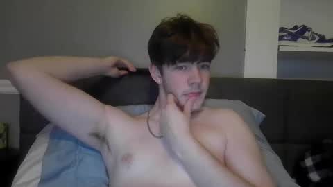 Snapshot of yp05 chatting on April 30, 2026, 10:32 am YoungPhysique05 online show from April 30, 2026, 10:32 am