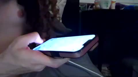 yslriver online show from November 7, 2025, 10:59 am