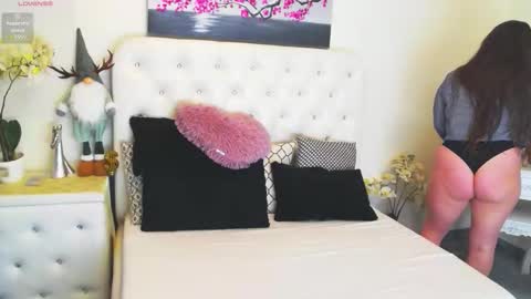 Snapshot of yssabel chatting on March 26, 2026, 5:24 am Yssabel online show from March 26, 2026, 5:24 am