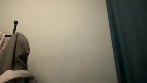 Snapshot of yuanhuan727 chatting on February 16, 2026, 6:37 pm Albert Locko online show from February 16, 2026, 6:37 pm