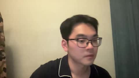 Snapshot of yuanhuan727 chatting on April 5, 2026, 4:04 pm Albert Locko online show from April 5, 2026, 4:04 pm