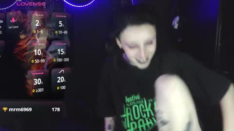 Snapshot of yue_eclipse chatting on October 28, 2025, 8:07 am yue_eclipse online show from October 28, 2025, 8:07 am