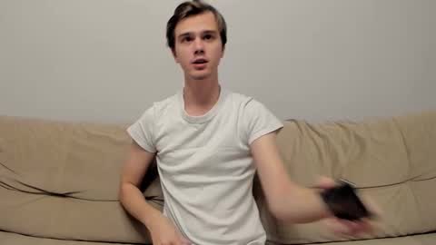 Snapshot of yueslang chatting on November 9, 2025, 6:06 pm Yue Lang and Samm online show from November 9, 2025, 6:06 pm